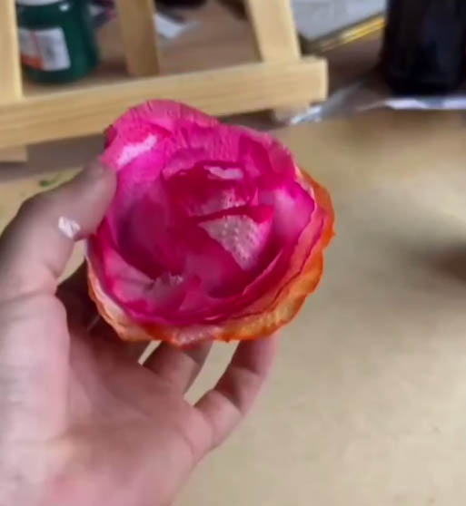 Красивая роза из салфеток