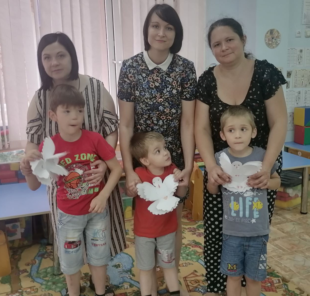 Голубь мира - голубь Победы! Голубь мира - голубь Победы!